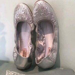 Juicy Couture  Ballet  Flats Silver metallic shoes